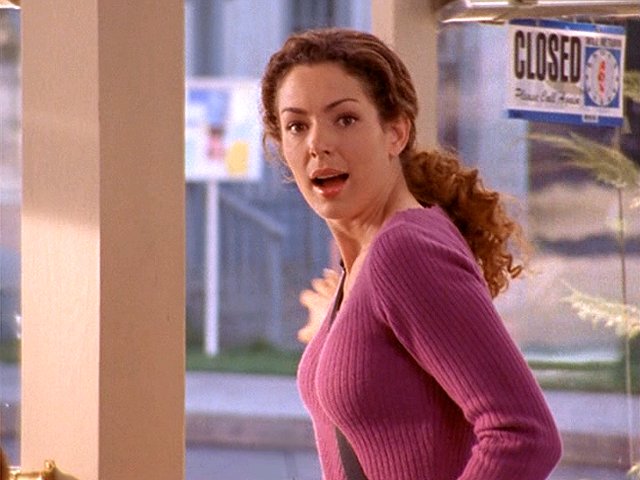 Personalitatea zilei: Lisa Ann Hadley!