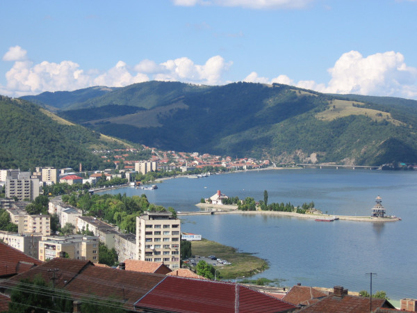 Orșovenii riscă să rămână cu gunoiul neridicat