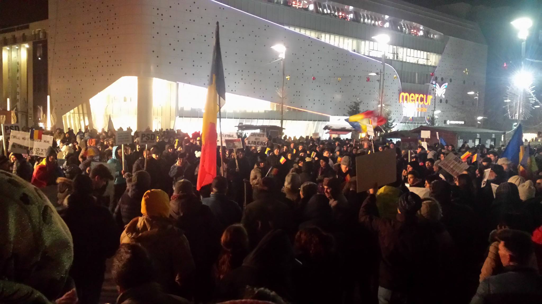 Peste 10.000 de craioveni în stradă