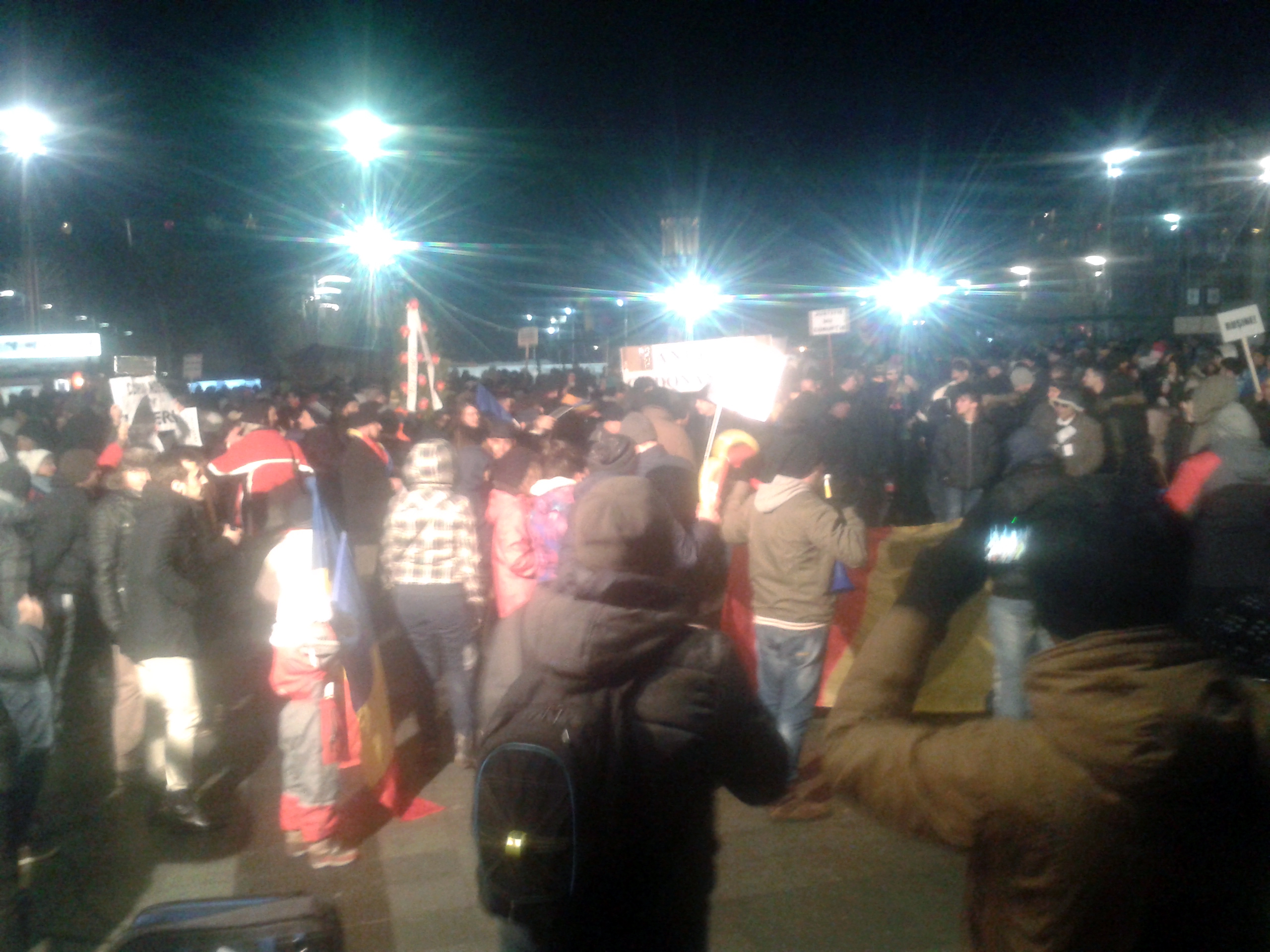 Protest puternic în această seară la Craiova (foto)