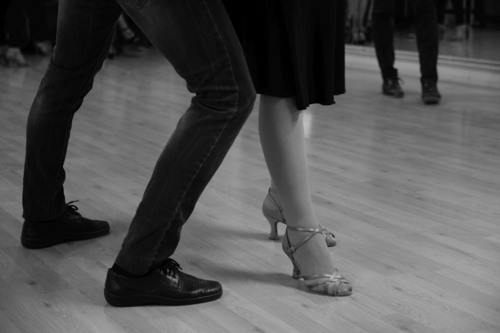 Poveștile clipei: „Și dansul redevine poezie în doi”