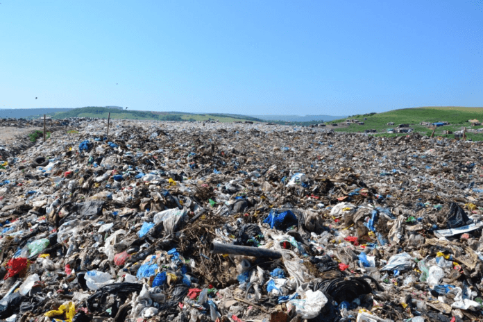 România în fața Curții de Justiție a UE din cauza depozitelor ilegale de deșeuri