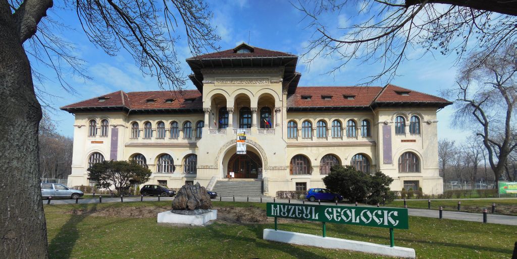 Nivelul de radiaţii de la Muzeul de Geologie din Piaţa Victoriei, verificat de Garda de Mediu