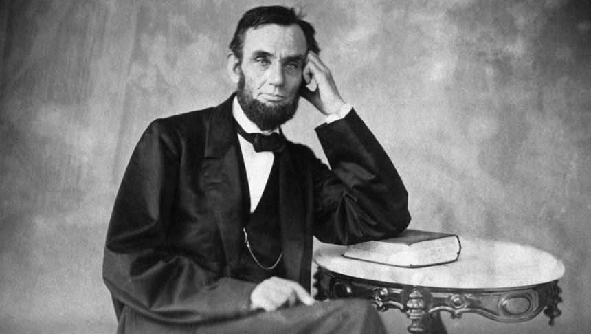 Cele mai bune răspunsuri la niște insulte! Replicile care au rămas în istorie