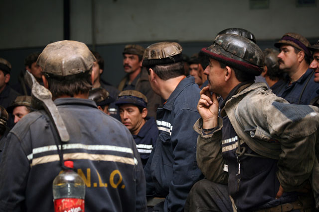 400 de mineri din Valea Jiului pleacă în şomaj