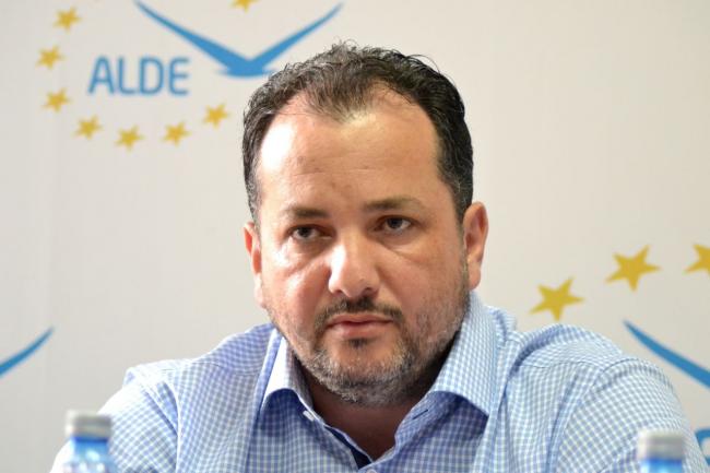 Vicepresedintele ALDE Catalin Beciu, care a scris despre protestatarii „cretini” si manifestatia „nazista”: Imi depun demisia