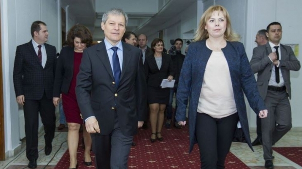 Dacian Ciolos si Anca Dragu nu au vrut sa piarda timpul la comisiile care cauta „gaura” din buget. Ce scrisoare au trimis