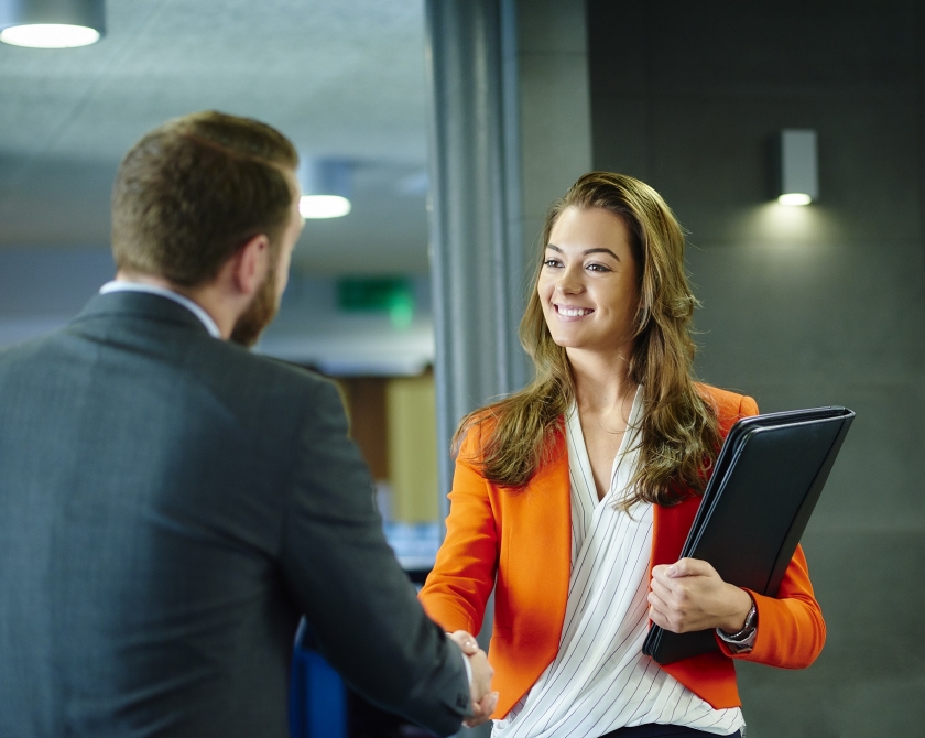 Cum sa te prezinti la un interviu. 10 lucruri de evitat