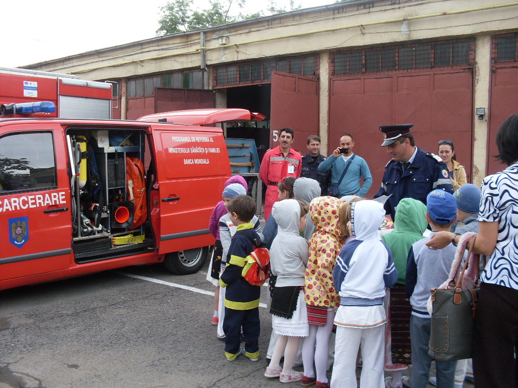 28 februarie – „Ziua Protectiei Civile”, marcata la sediile ISU Olt