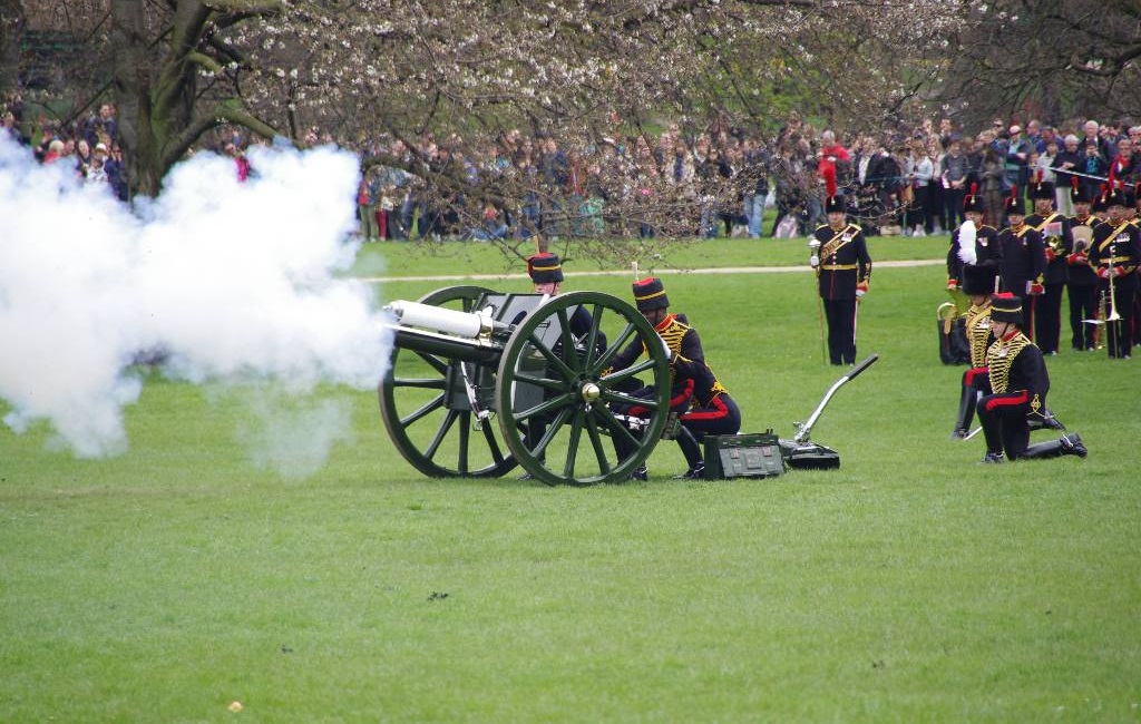 Regină de 65 de ani