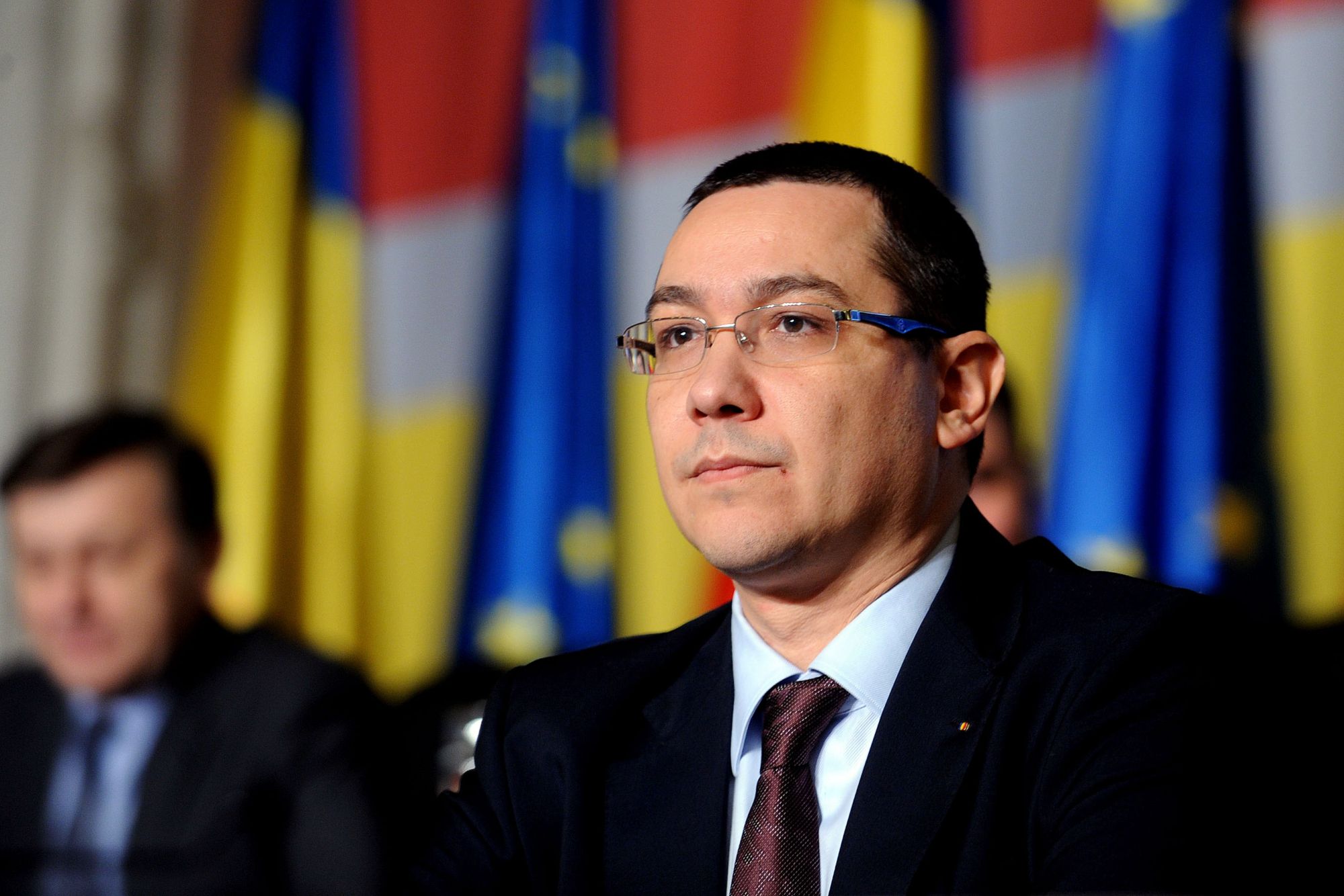 Victor Ponta – demisie în alb