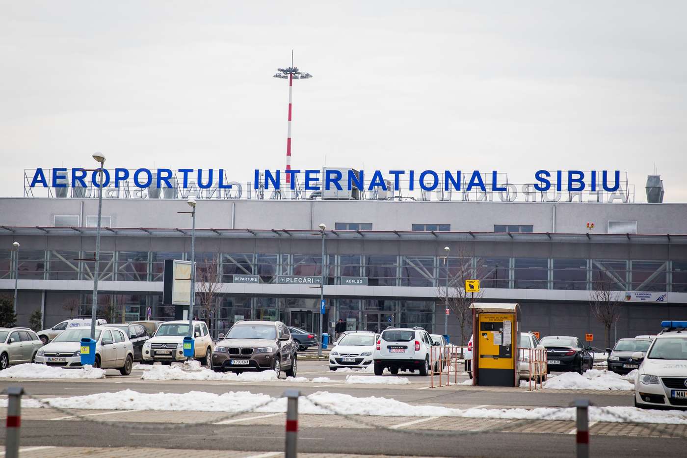 Alerta pe Aeroportul International din Sibiu din cauza unui obiect suspect abandonat