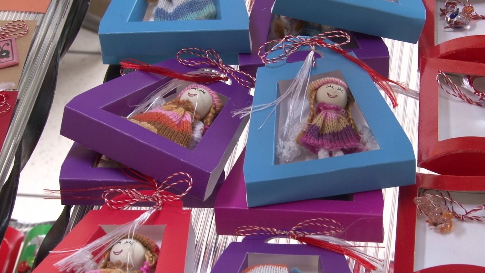 SĂRBĂTORI ȘI TRADIȚII POPULARE: Mărțișorul, simbol al sosirii primăverii