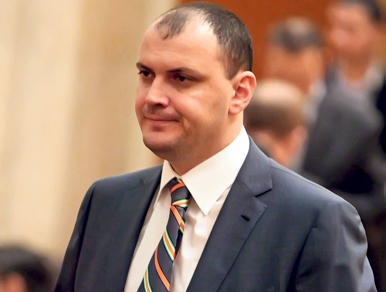 A fost emis un nou mandat de arestare pentru Sebastian Ghita