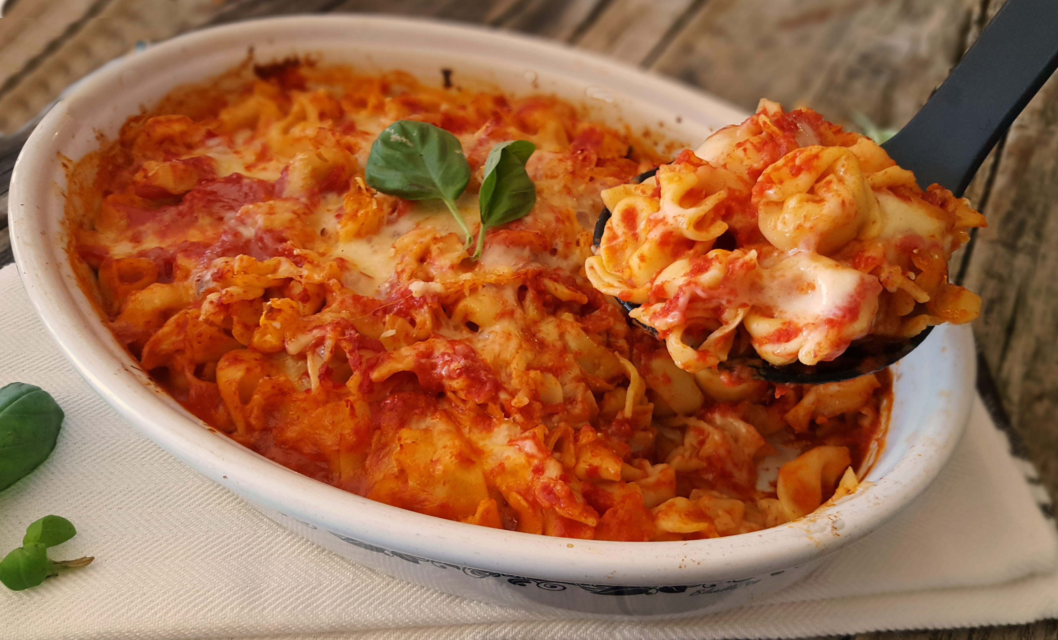 Reteta saptamanii: Tortellini la cuptor