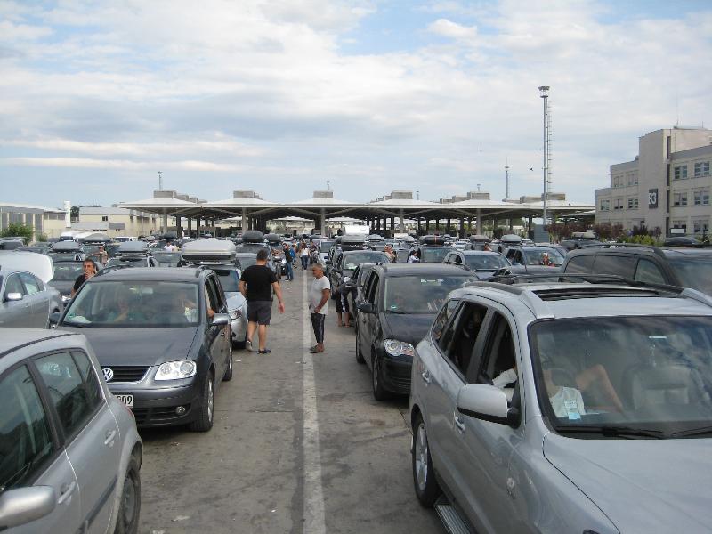 Aglomerație în vămi (audio)