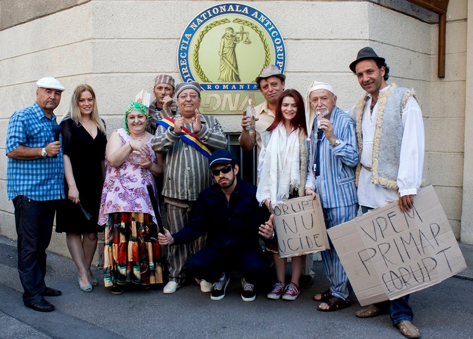 VOUĂ, de 35 de ani… Cea mai veche trupa artistica romaneasca
