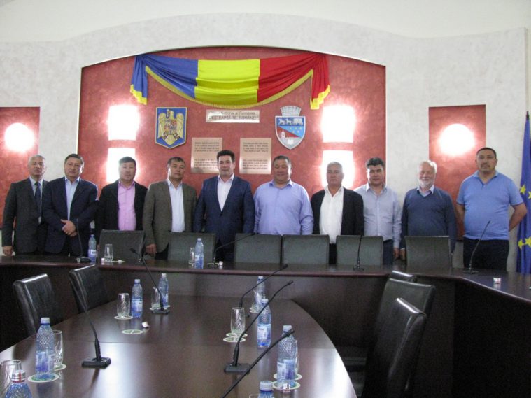 Delegaţie din Kîrgîzstan, în vizită la Primăria municipiului Râmnicu Vâlcea