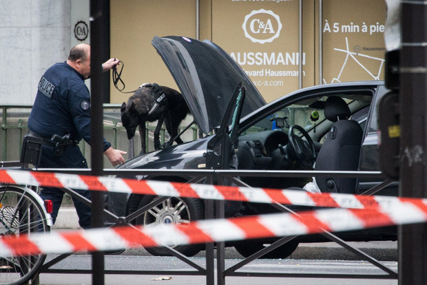 Alerta la Atena dupa ce un telefon anonim a anuntat ca o bomba va exploda in oras