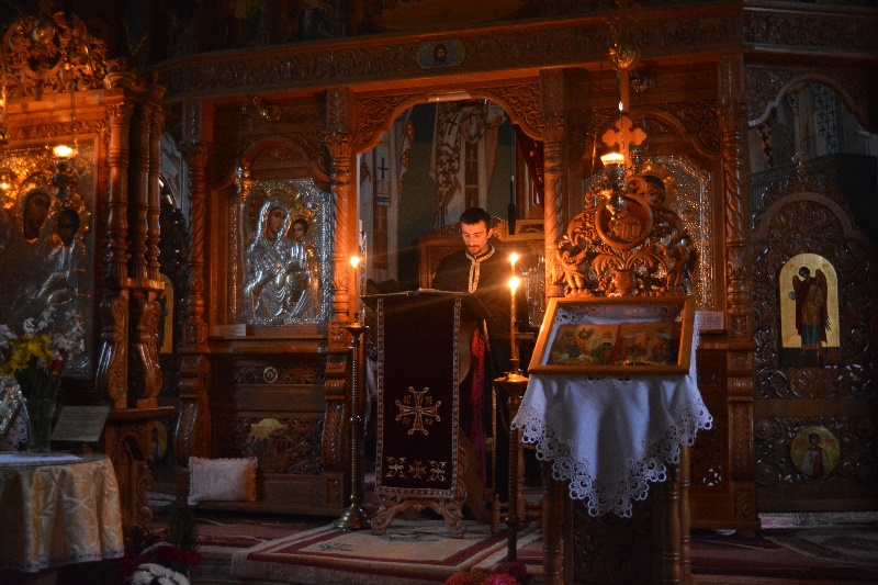 Sfânta și Marea Luni