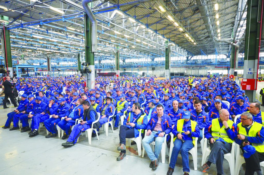 Ford Craiova face noi angajări