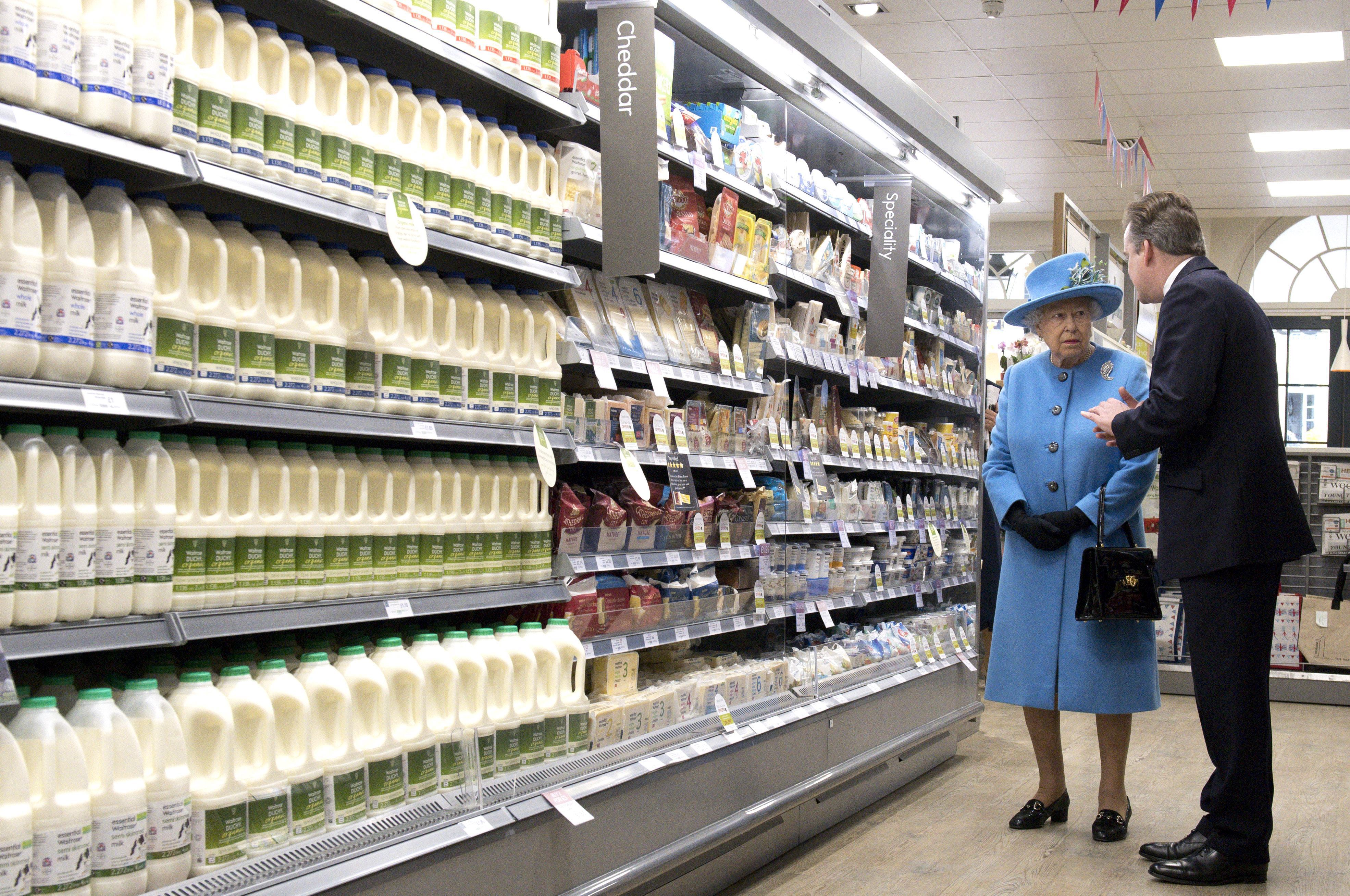 Prăjitura pe care Regina Marii Britanii o mănâncă în fiecare zi, inclusiv când pleacă în călătorii