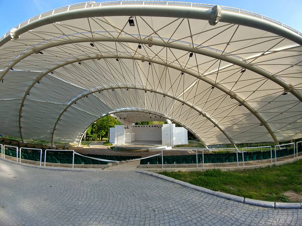 SE INAUGUREAZĂ TEATRUL DE VARĂ DIN PARCUL ROMANESCU