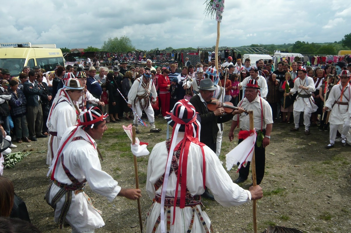 Obiceiuri și tradiții de Sfânta Treime