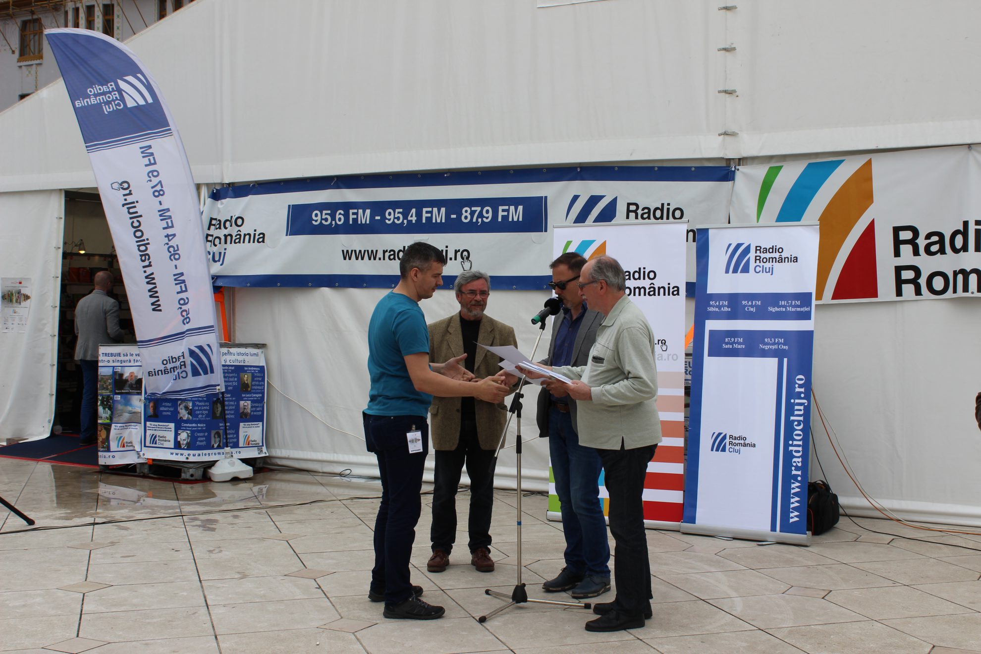 Gaudeamus, primit cu brațele deschise în Piața Unirii din Oradea