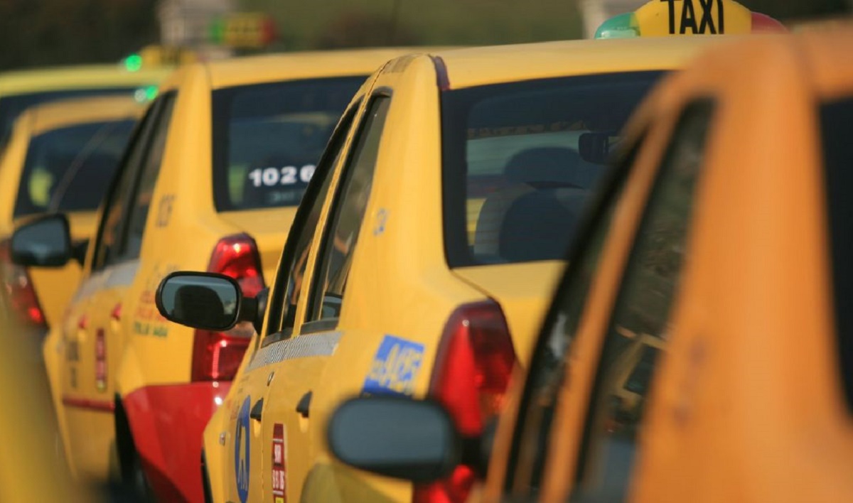 Legea care interzice bacșișul la taximetriști