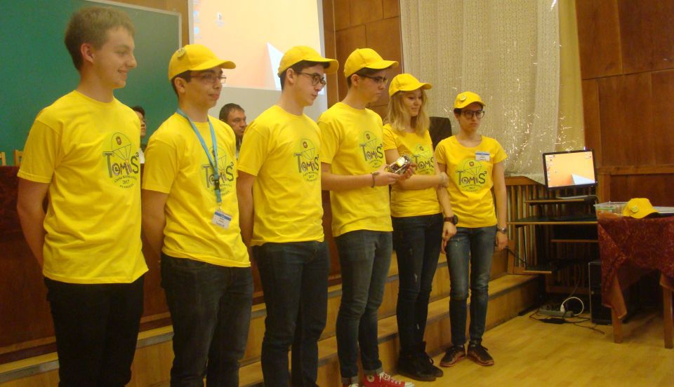 Satelit cât doza de suc, construit de elevi din Constanţa, în finala Agenţiei Spaţiale Europene