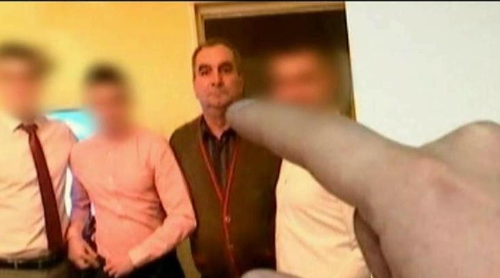 Misterul barbatului de pe pachetele de tigari. 60 de oameni sustin ca e o ruda, iar un roman vrea despagubiri 1.000.000 EURO