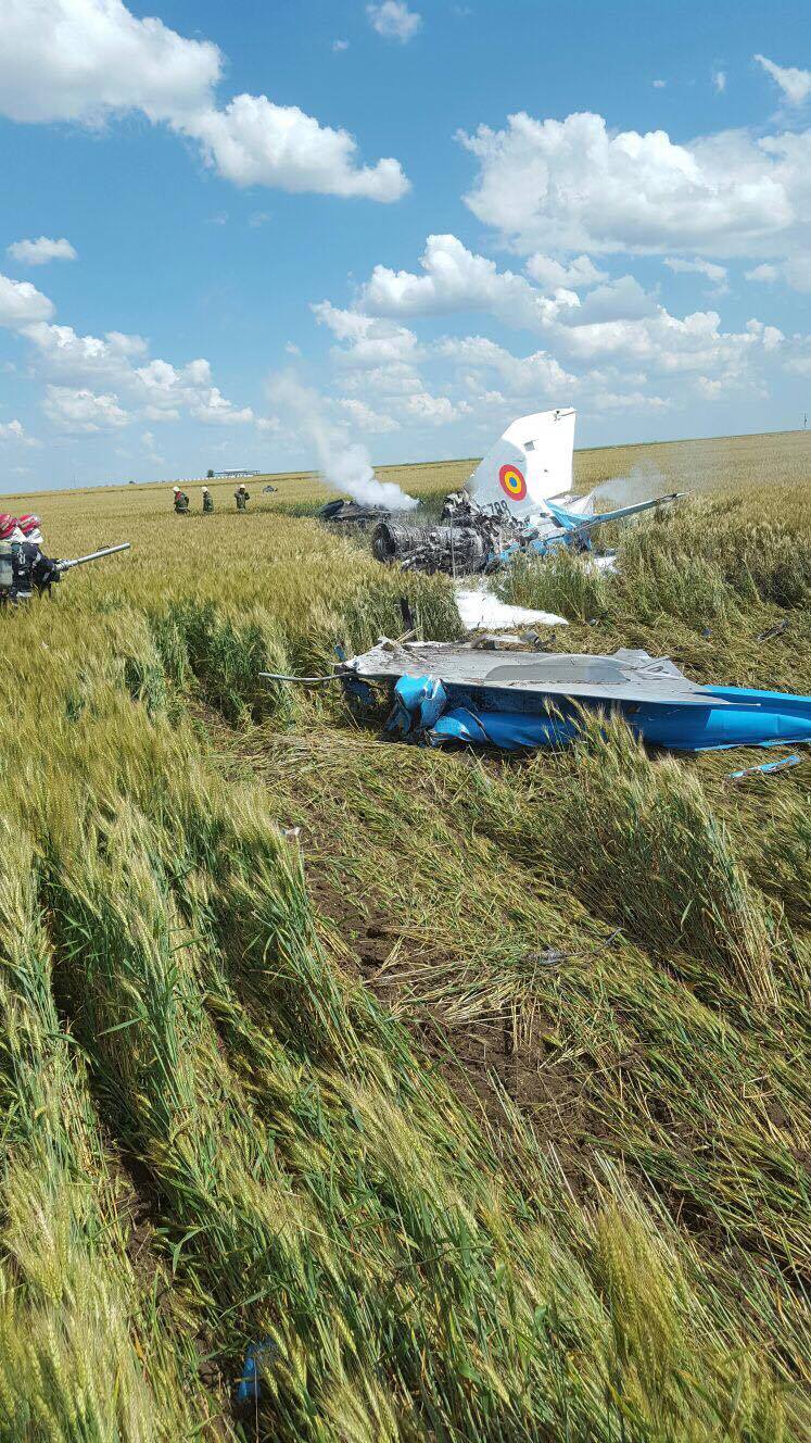 Pilotul rănit în urma prăbuşirii unui avion MIG 21 Lancer în judeţul Constanţa va fi operat