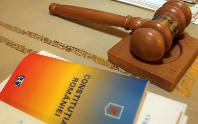 Decizie CCR privind abuzul în serviciu