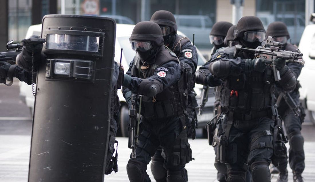 Lupta împotriva terorismului – principala temă a discuţiilor dintre preşedintele francez şi premierul britanic