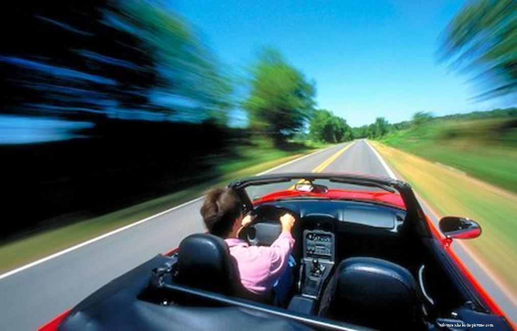 Un sofer a avut o viteza cu 4 km/h mai mare decat a unui avion la decolare