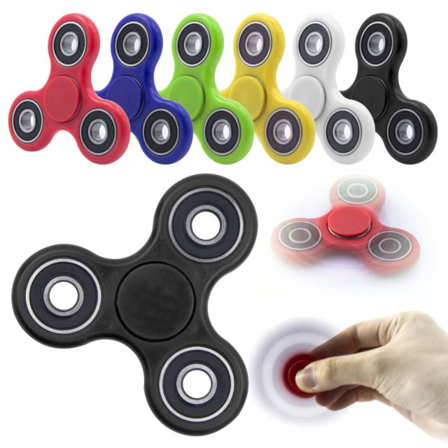 Controverse privind gadgetul momentului. Ce se ascunde în spatele jucăriei “Fidget spinner”?