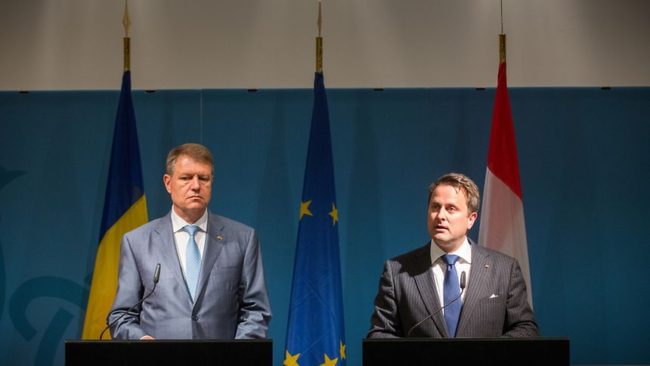 România se află într-o situaţie politică dificilă