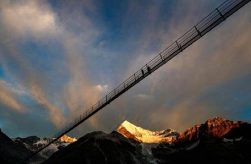 Cel mai lung pod suspendat din lume