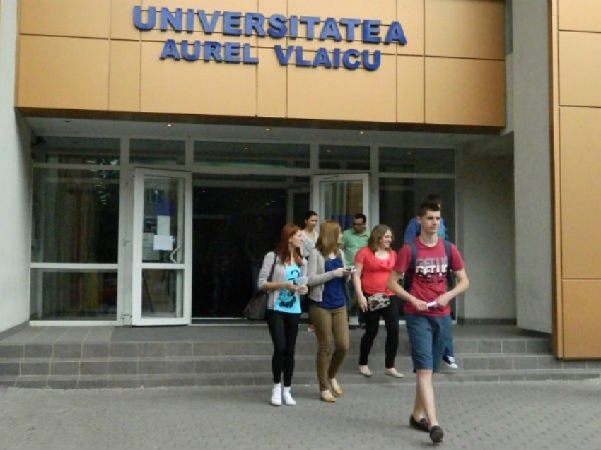 Dosarul „Diplome de licenţă fără studii”