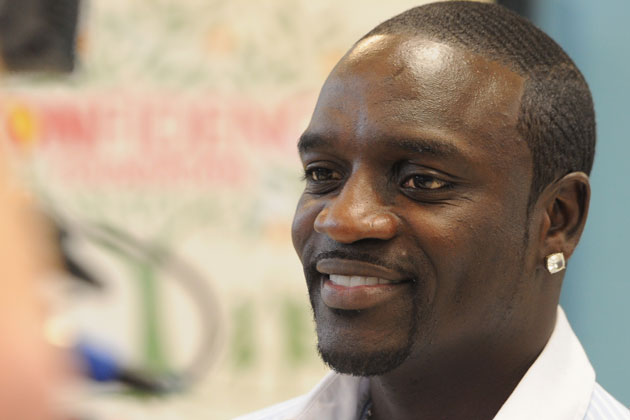 Akon va cumpara 50% dintre actiunile platformei „Musik Bi”