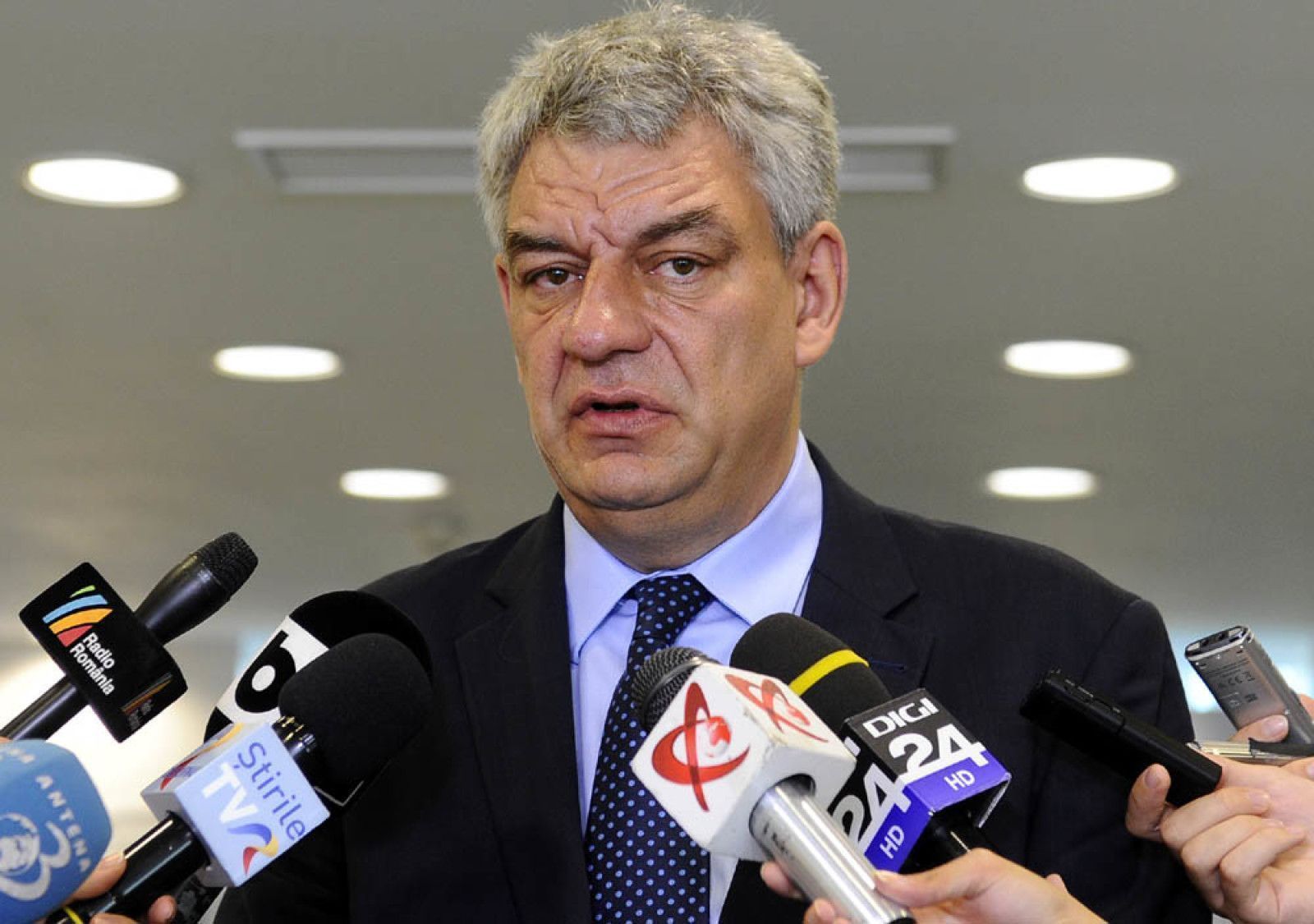 Restructurare amânată (audio)