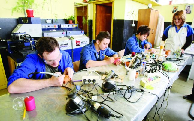 Ultima zi înscriere în învățământul profesional