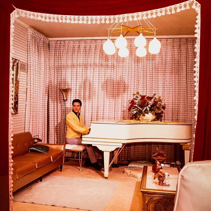 Pianul lui Elvis Presley, scos la vânzare