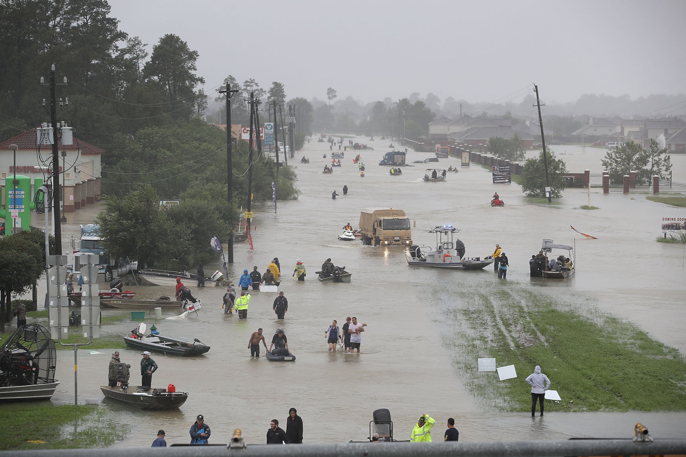 18 morți și pagube de 50 de miliarde de dolari, în America, după uraganul Harvey
