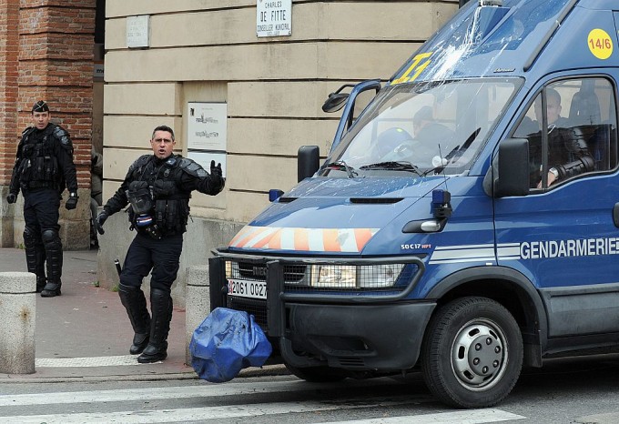 Trecători atacaţi de un bărbat care a strigat “Allah Akbar”, în Toulouse