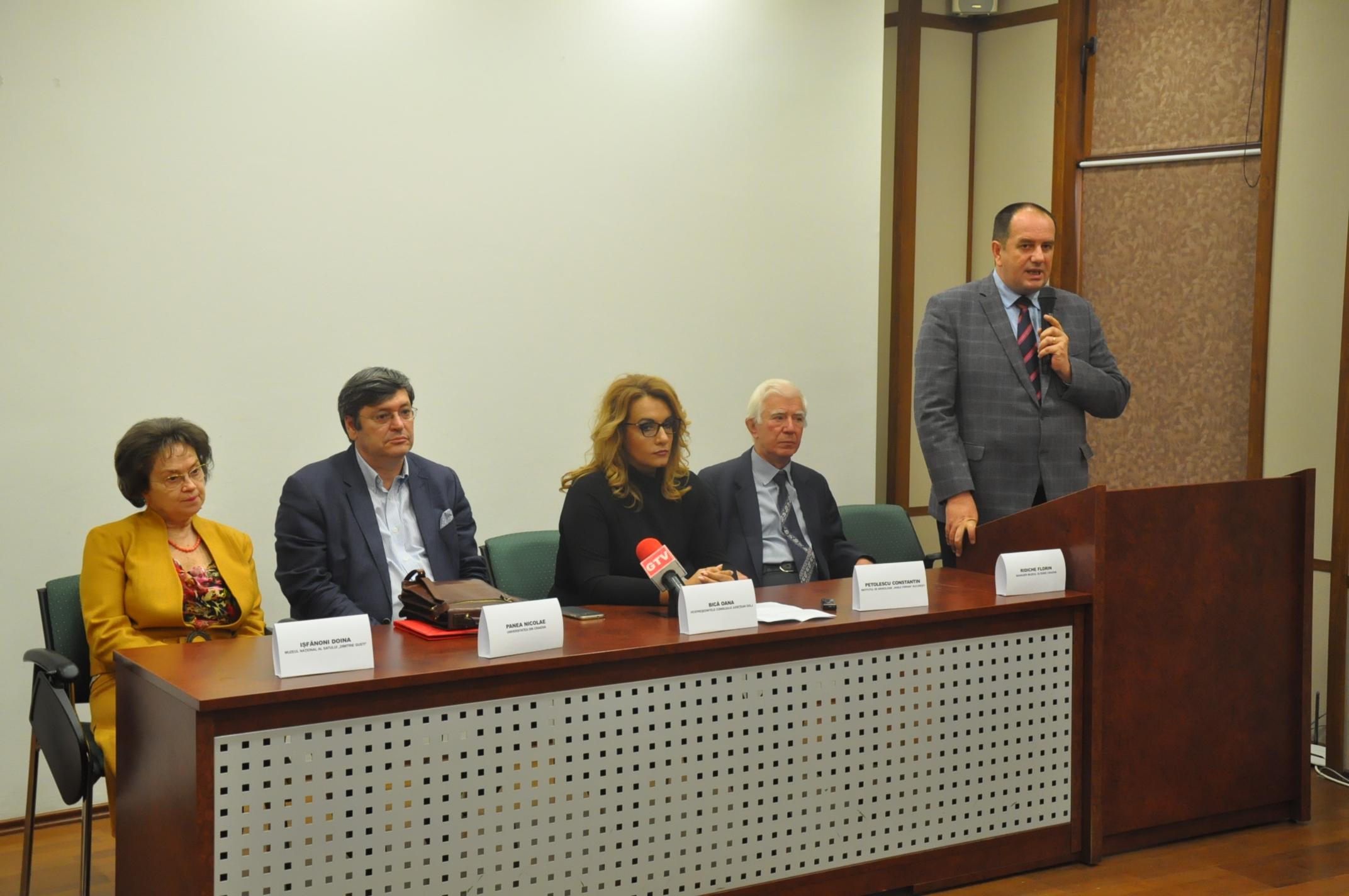 Conferinţa Naţională „Oltenia. Interferenţe culturale” o întâlnire a numeroşi şi distinşi oameni de ştiinţă din România, Bulgaria şi Republica Moldova