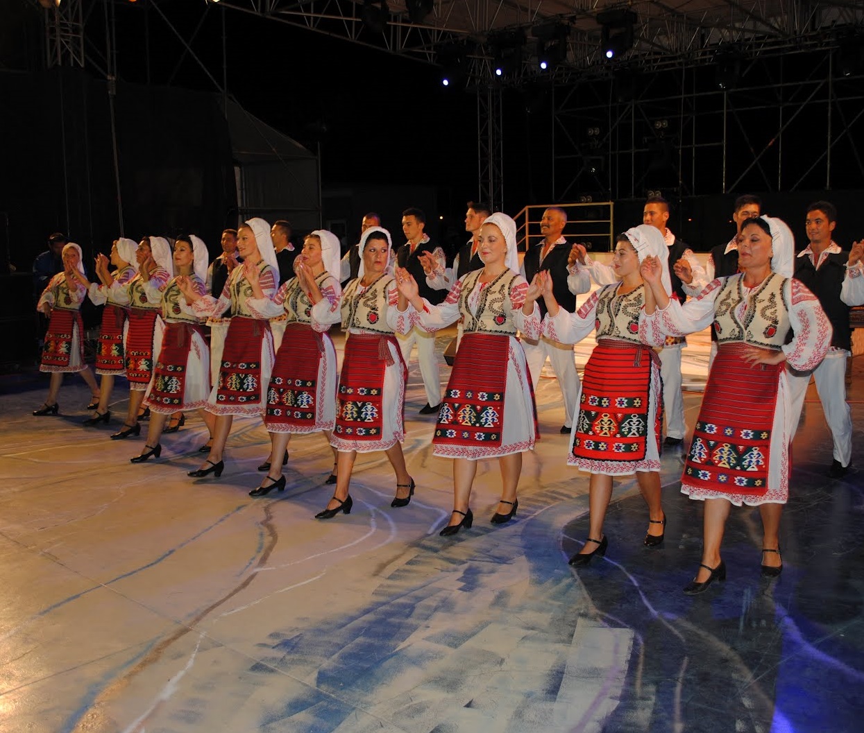 Arte & Tradiții Românești, la Slatina