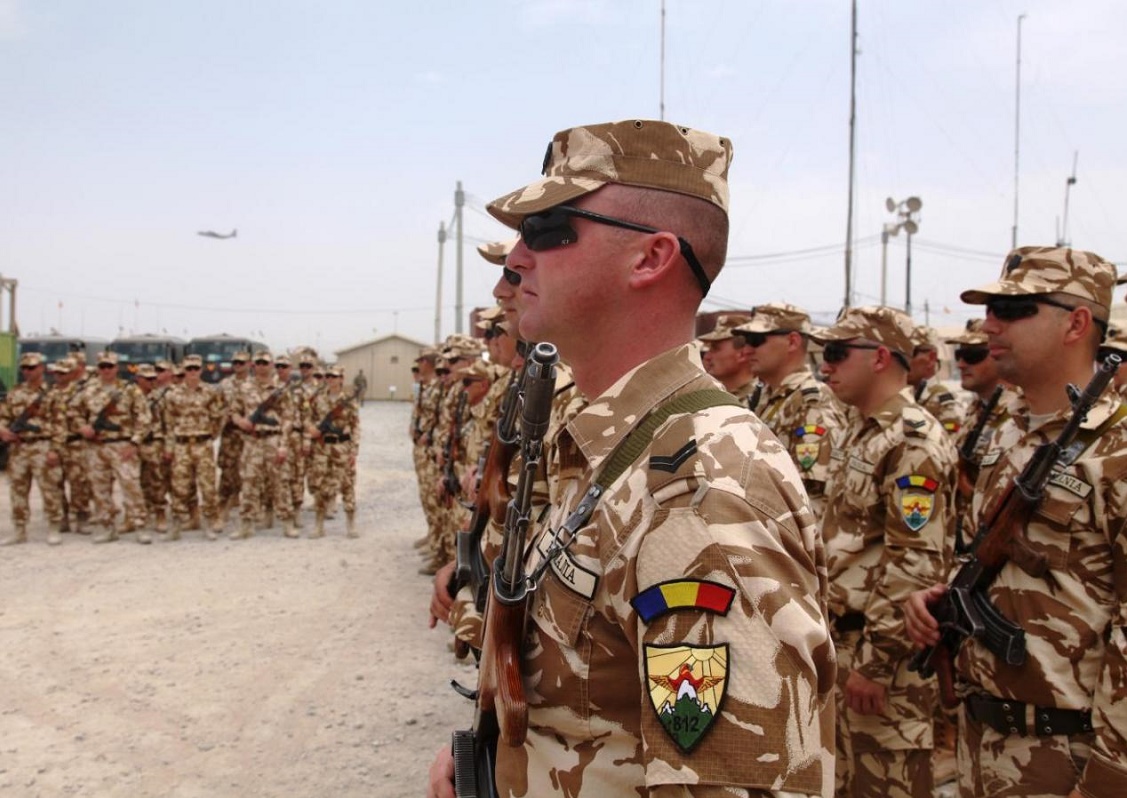 Militarii români din Kandahar au fost decoraţi (audio)