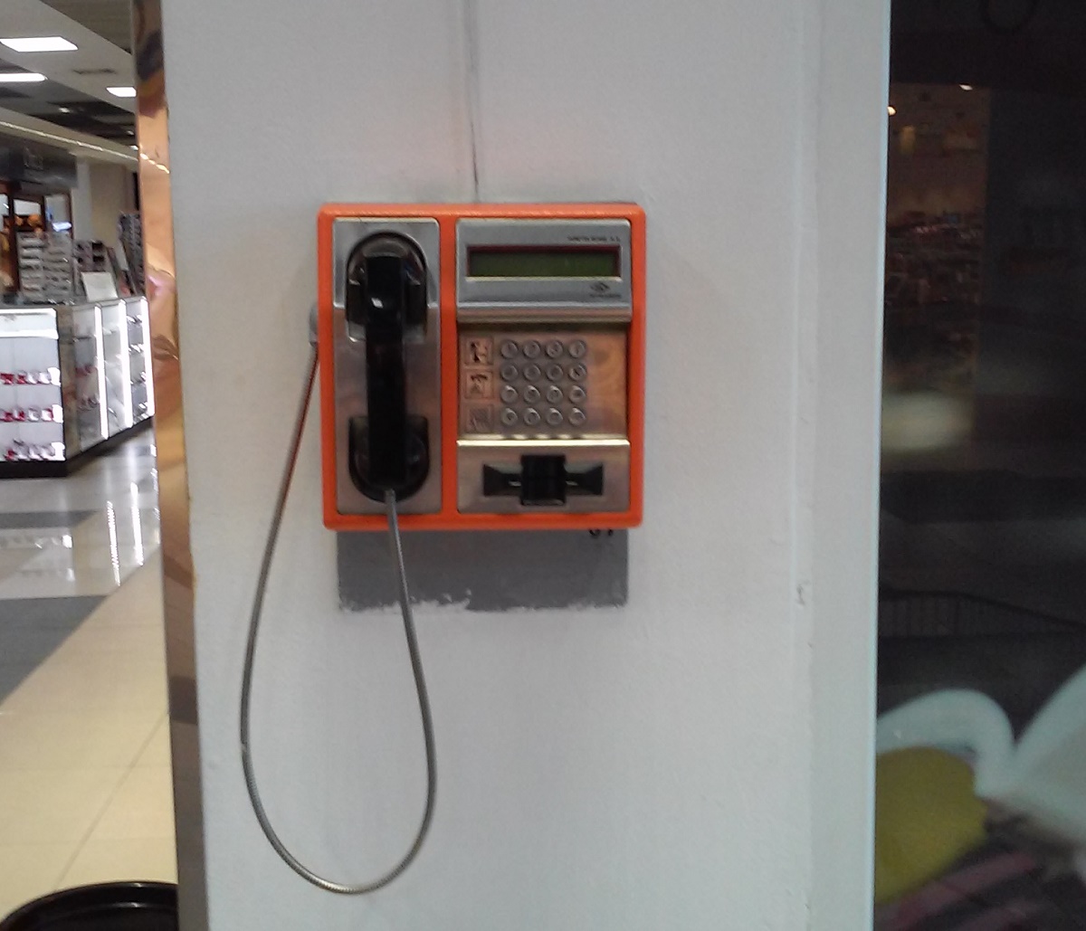 Azi despre ieri – 6 octombrie 2017